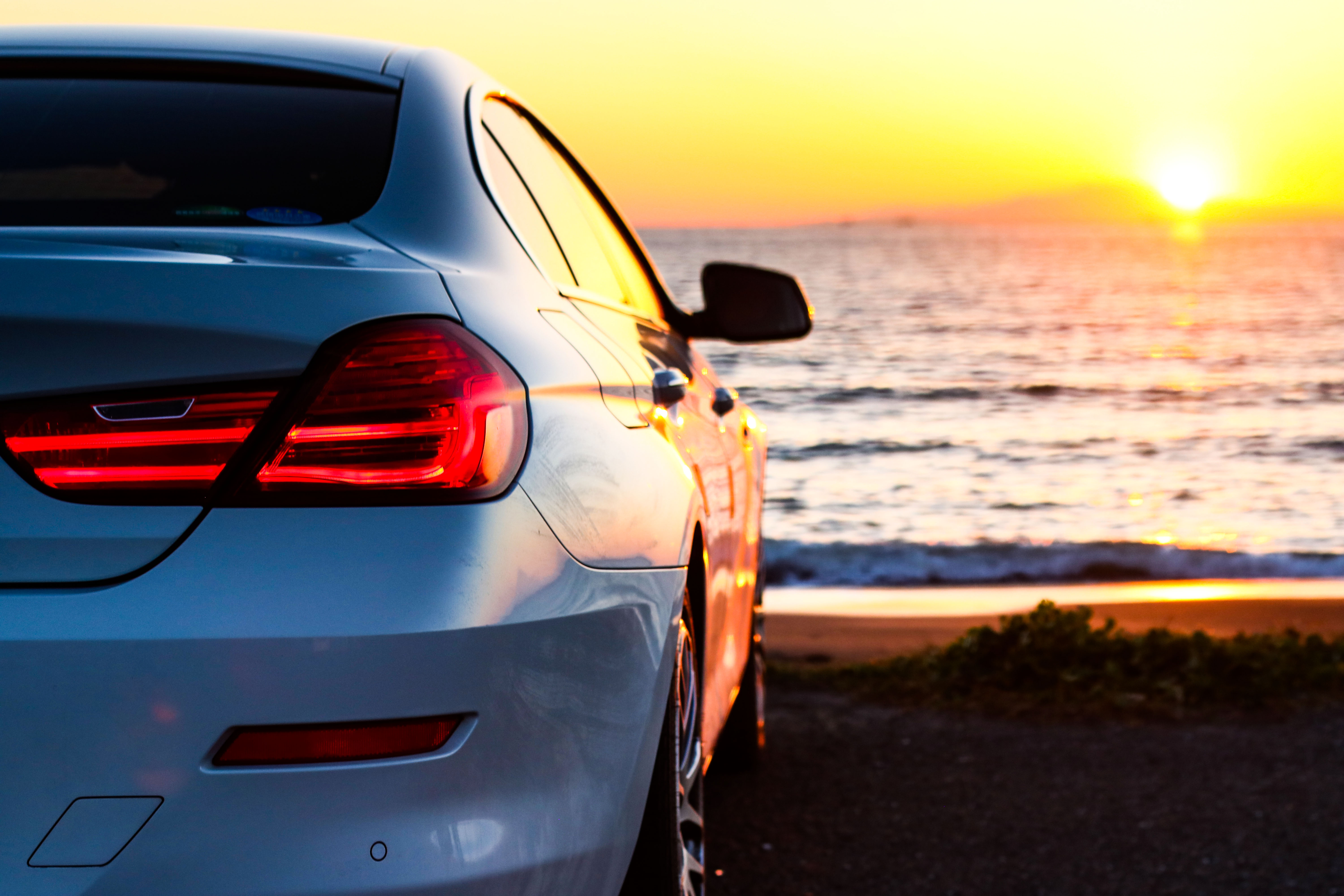 新車・中古車・中古パーツ販売